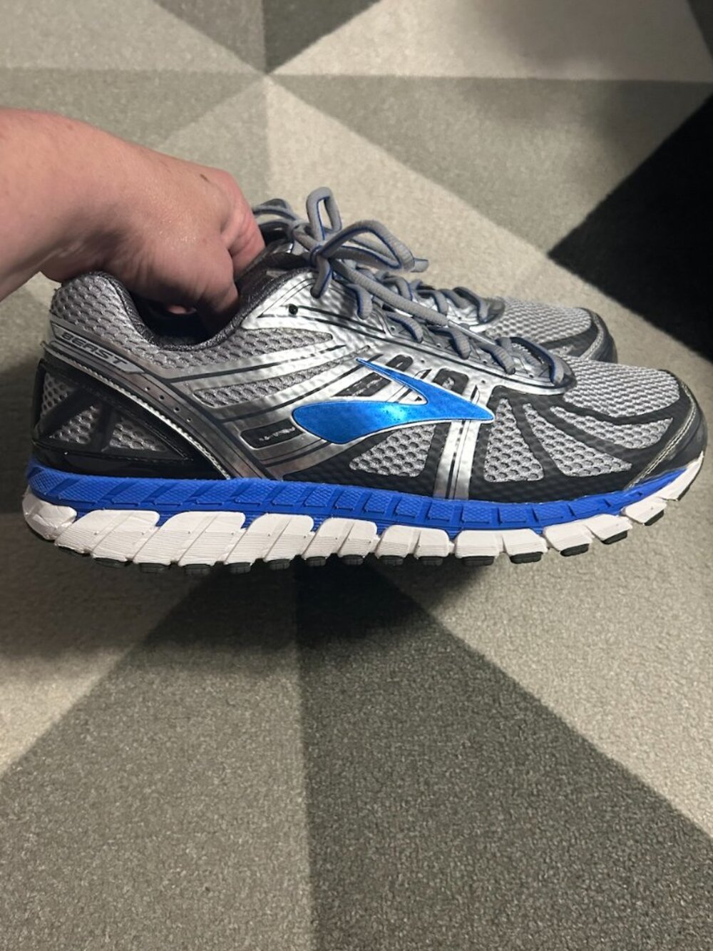 Brooks Beast '16 'Silver Electric Blue' Running Sneakers Men's Size 11.5 2E